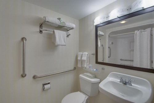 Best Western Plus The Inn At Hampton image 21