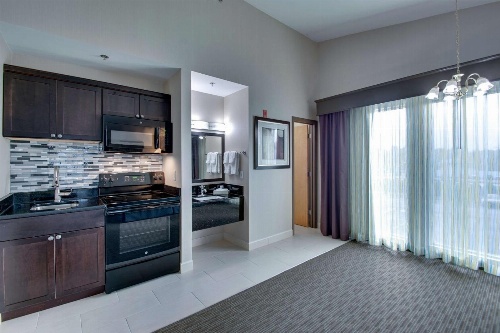 Best Western Plus The Inn At Hampton image 4