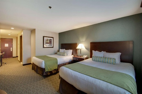 Best Western Plus The Inn At Hampton image 5